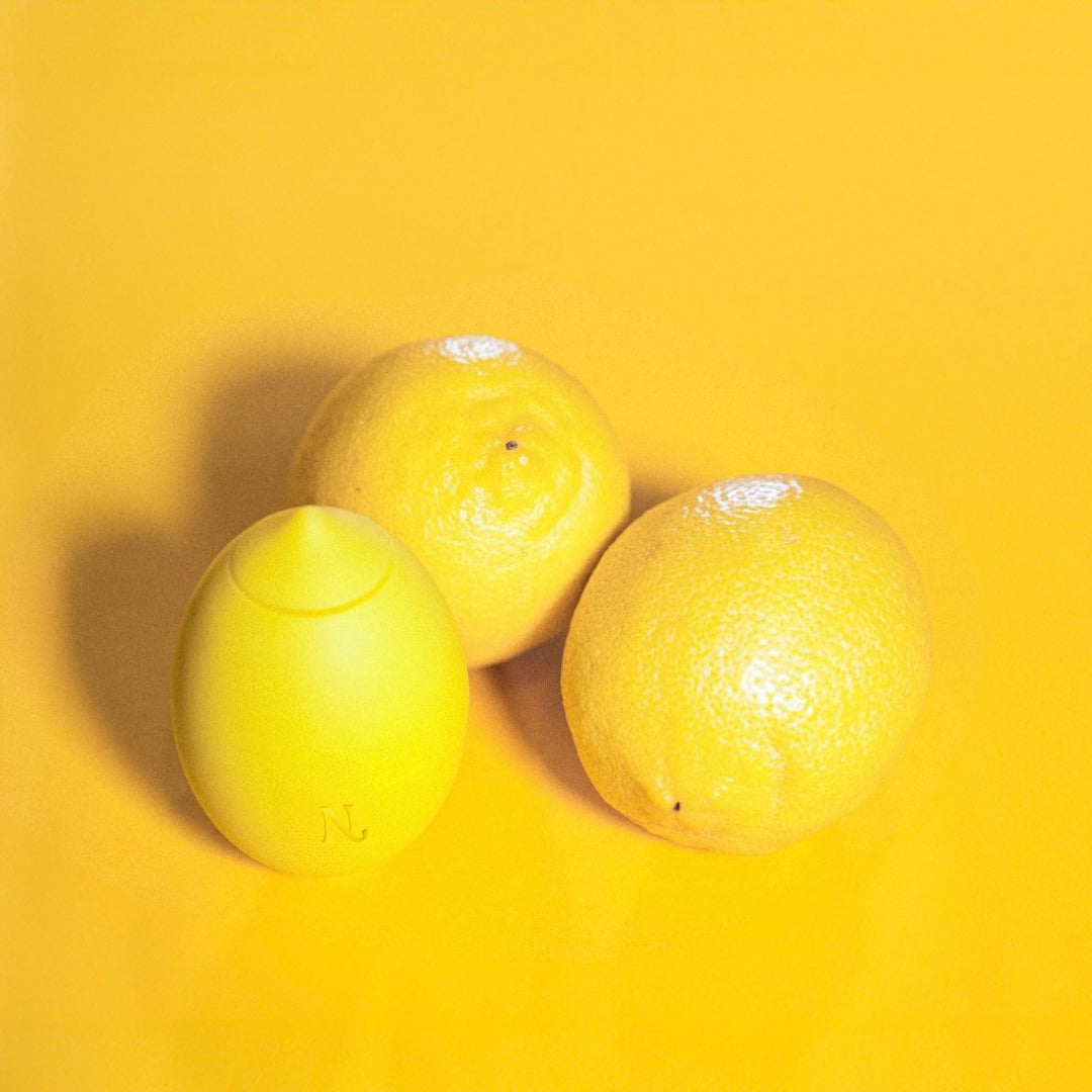 Vibrateur Clitoridien Lemonvibrator - En main